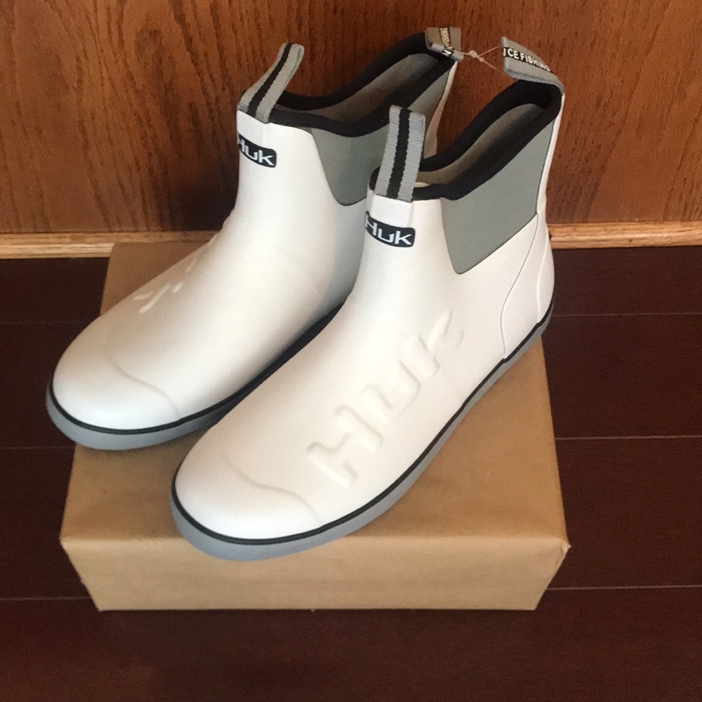 “NEW ARRIVALS” Brand-new HUK Rogue Wave boots, size 12, white big letters - Picture 5 of 7
